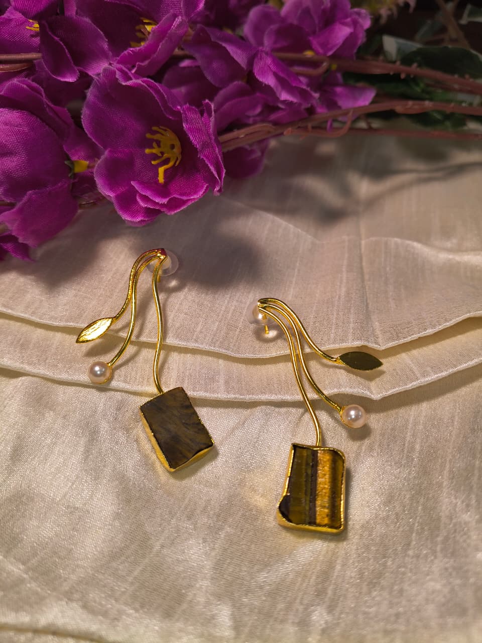 Golden Flow Stone &amp; Pearl Earrings