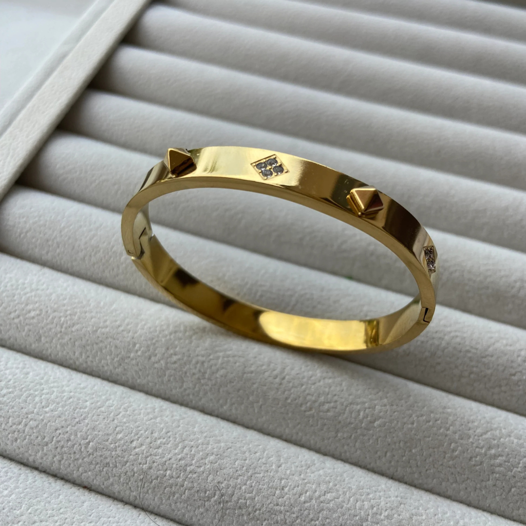 Unique Design Baby Size Bracelet – 18K Gold Plated