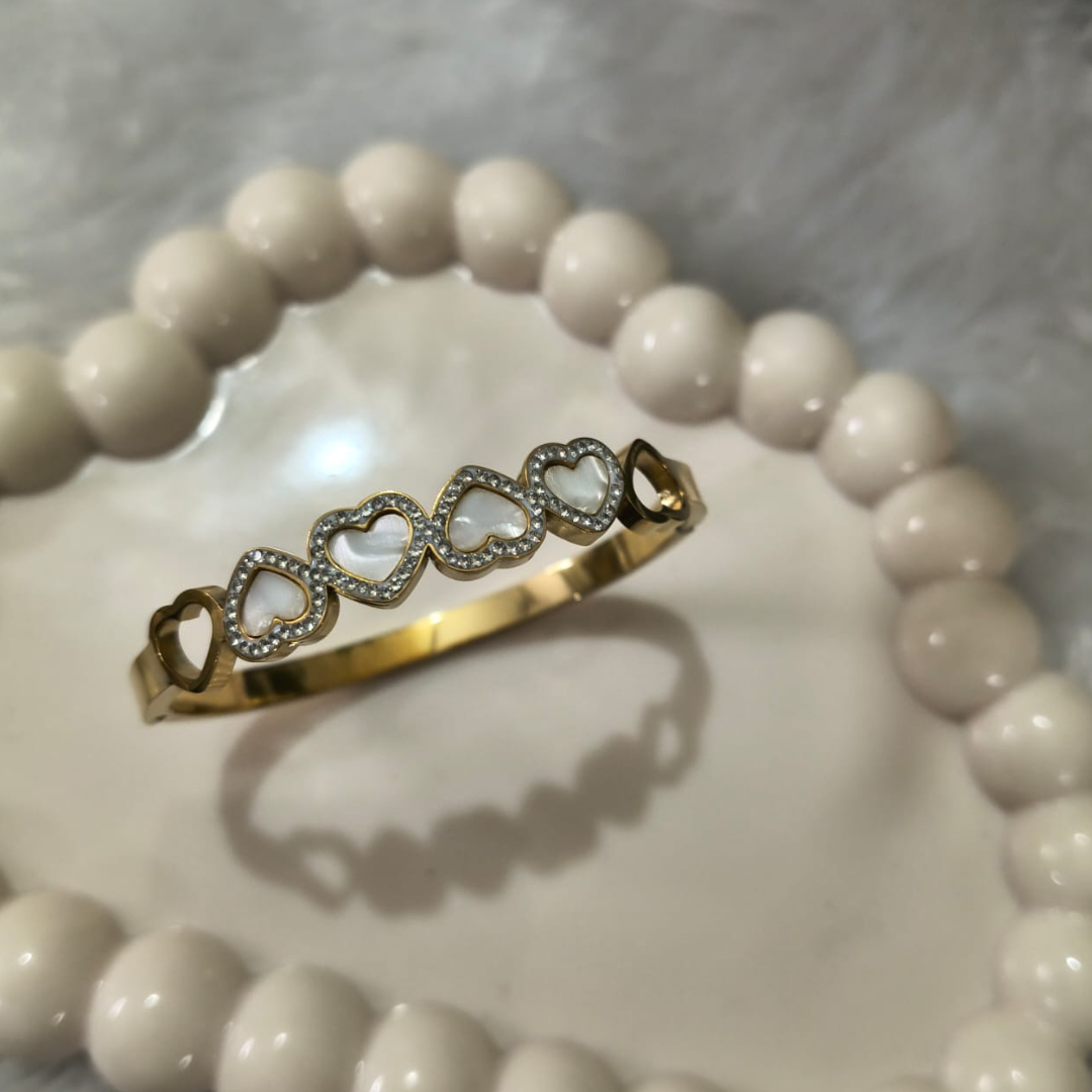 Heart-Shaped Baby-Size High-Quality Bracelet – 18K Gold Plated, Anti-Tarnish
